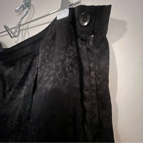 ☀️VTG ARGENTI 100% Silk Black Floral Midi Slip Skirt - Picture 3 of 6